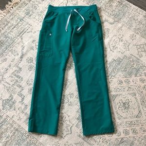 Figs Kade Cargo scrub pants